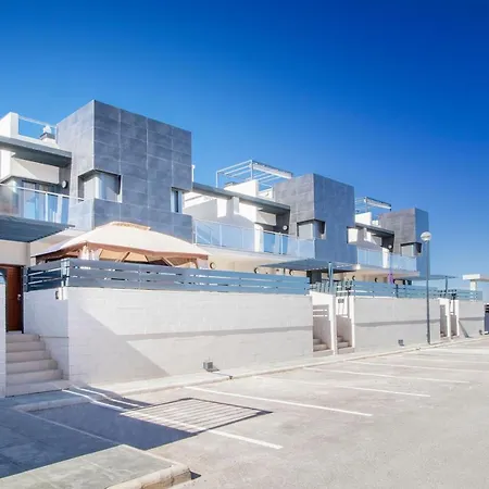 Royal Park בית נופש *