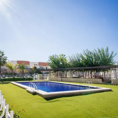 Royal Park בית נופש *